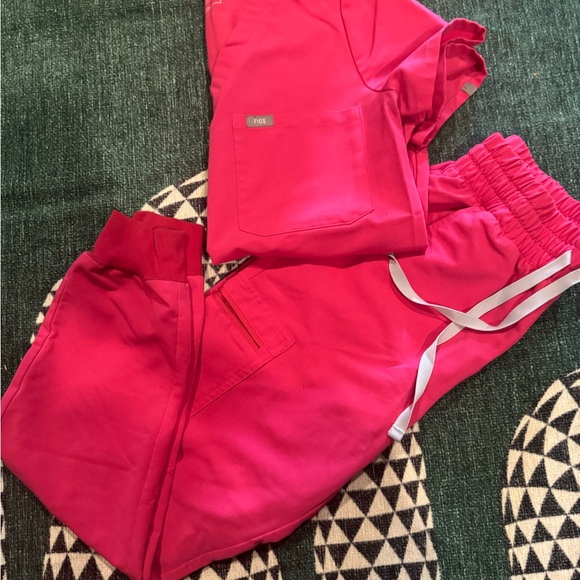 Figs Women's Pink Joggers - Picture 1 of 3